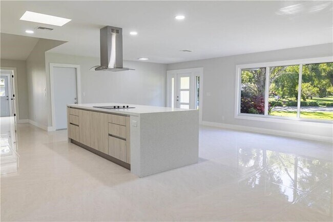 Building Photo - 5740 36th Pl