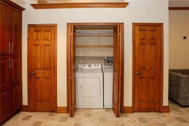 Building Photo - 3602 Jones Mill Rd