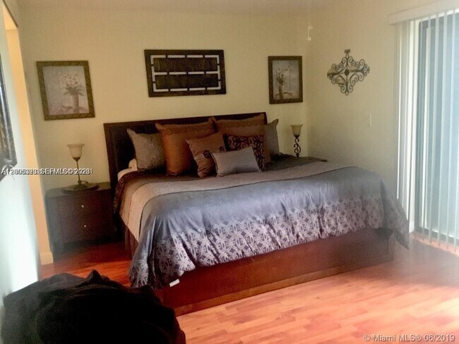 Building Photo - 15292 SW 46th Ln