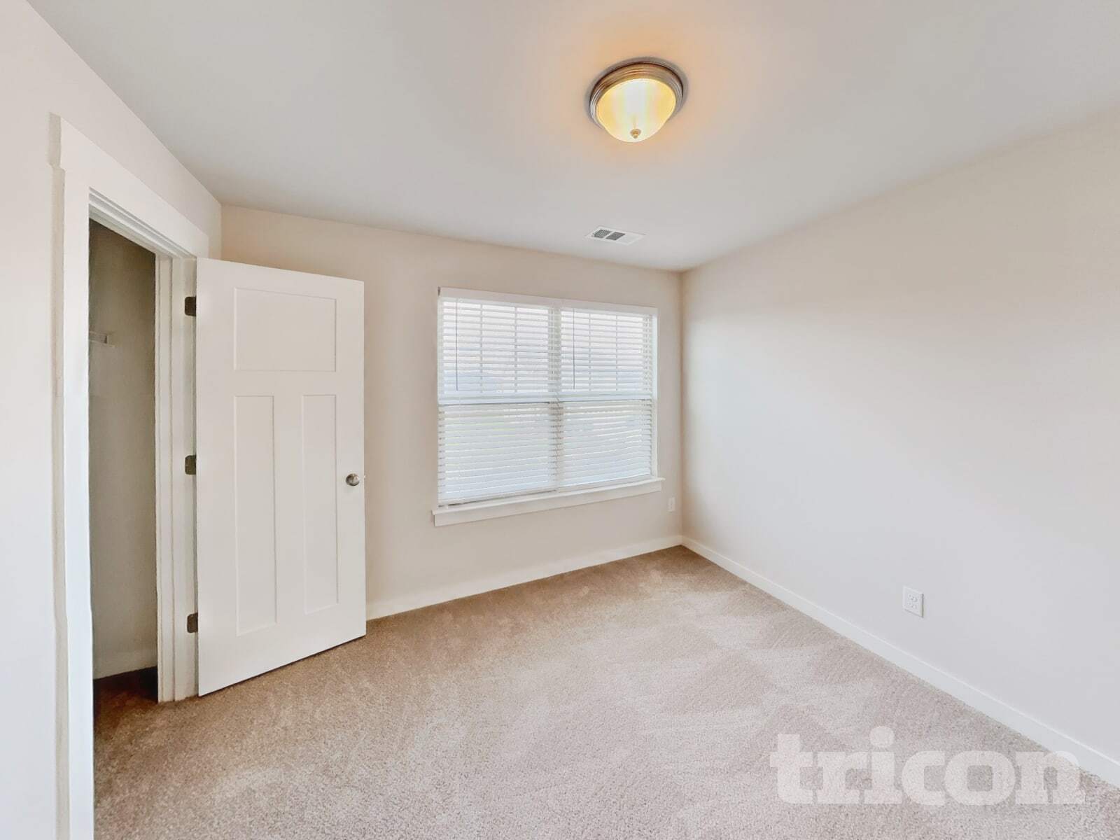 Building Photo - 4937 Kingdom Dr