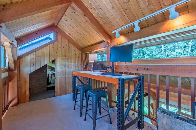 Building Photo - 10570 Rammell Mountain Rd