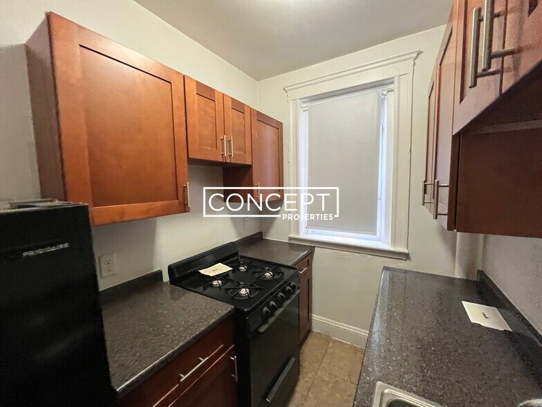 Building Photo - 1179 Boylston St