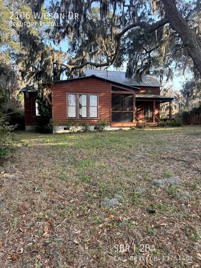 Building Photo - 2106 Wilson Dr