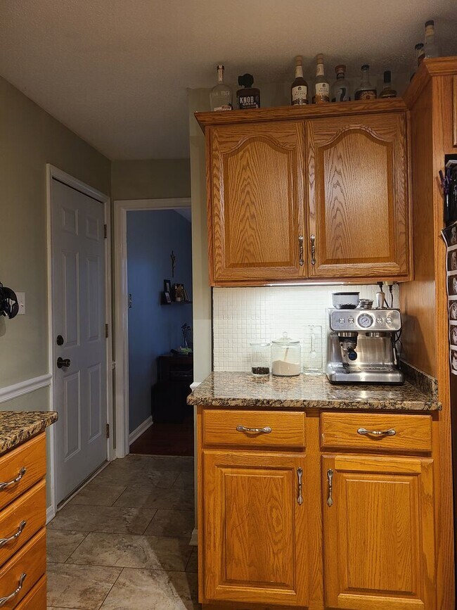 Building Photo - Ring in 2026 with THIS Great Rental!