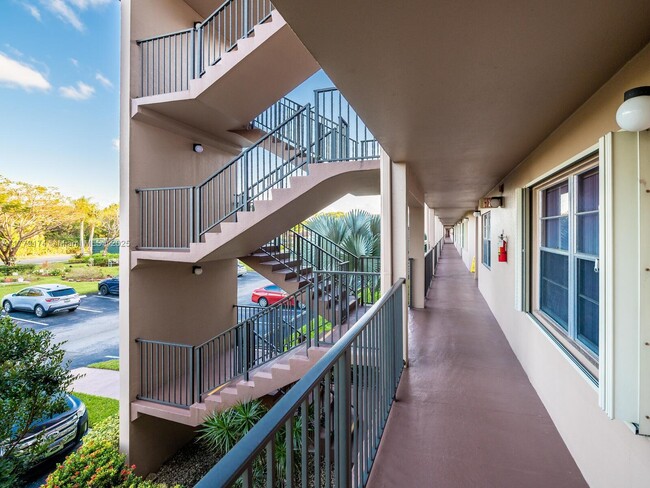Building Photo - 300 SW 130th Terrace