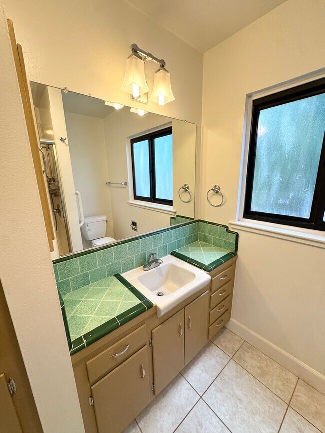 Building Photo - 4 Bedroom, 2 Bath River Park Home – Cul-de-Sac Location | Sacramento, CA
