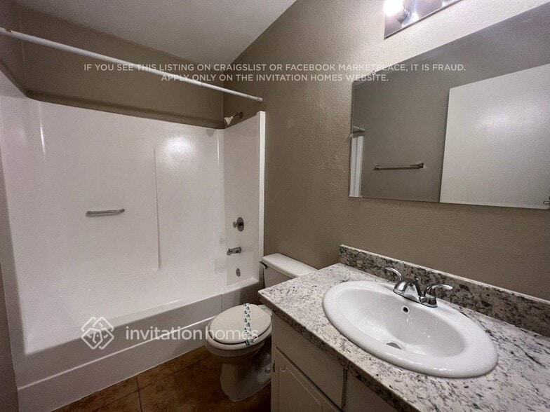 Building Photo - 5626 N 71st Ave