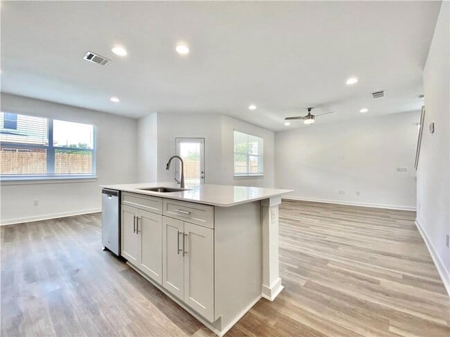 Building Photo - 1825 Bonham Ln