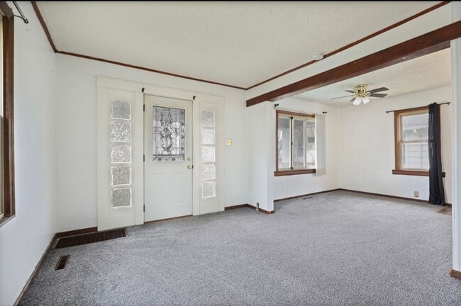 Building Photo - Charming 2 Bedroom, 1 Bath Home on Reed St – Move-In Ready!