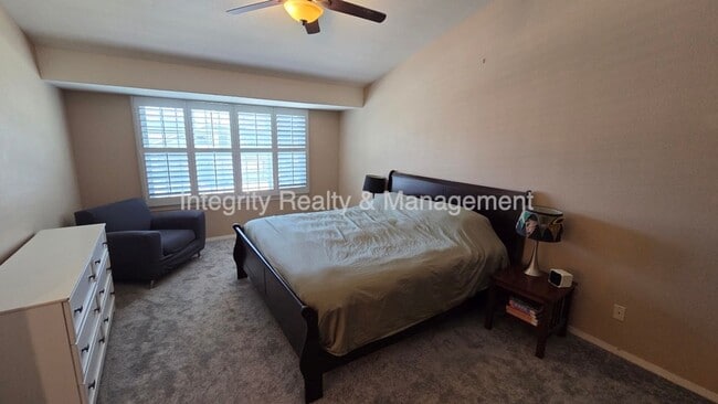 Building Photo - 3425 White Oak Ln