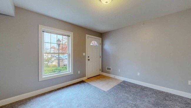 Building Photo - Spacious 2-Bedroom Townhouse with Loft – P...