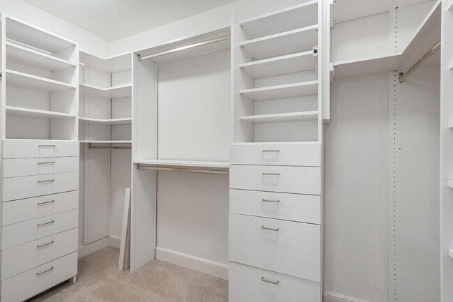Building Photo - 263 S Maya Palm Dr