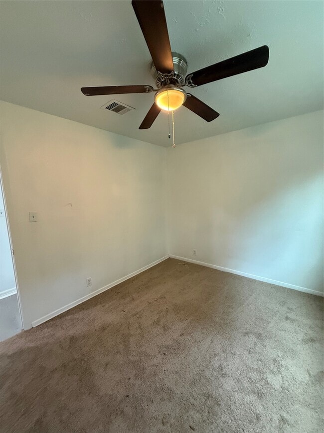 Building Photo - 10205 Sierra Dr