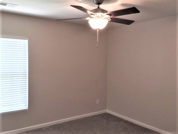 Building Photo - 5455 Kings River Dr