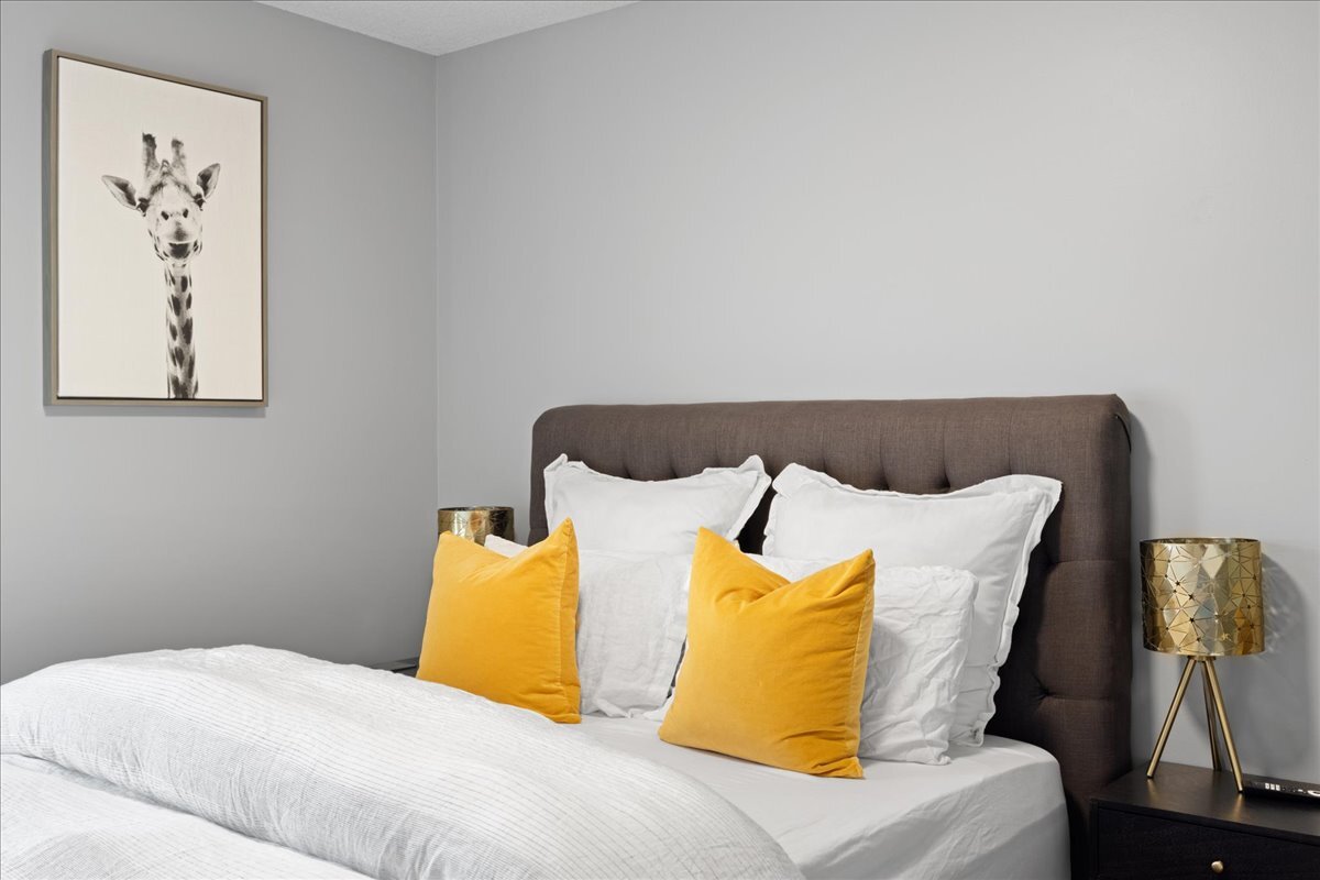 Jack n jill Bedroom 2 - 8004 W 146th St