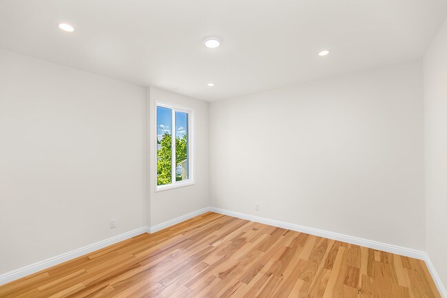 Building Photo - 1745 Selby Ave