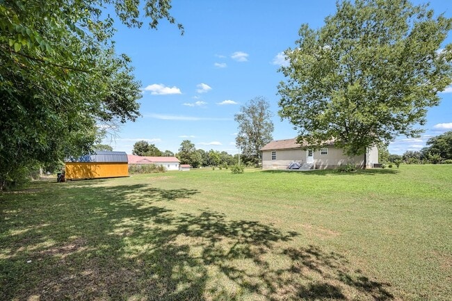Building Photo - 681 Elbethel Rd