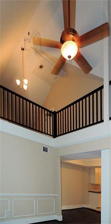 Building Photo - 2423 Woodhead St