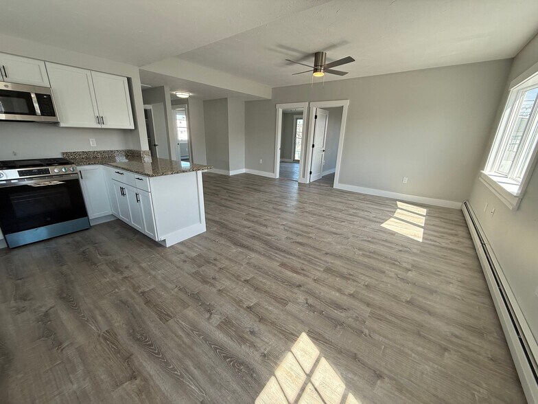 Building Photo - 158 Ashworth Ave