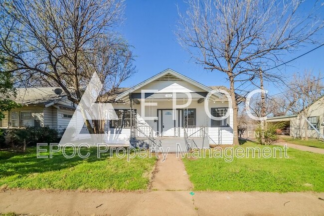 Primary Photo - 706 Van Buren St