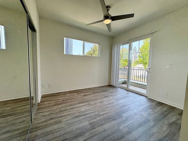 Building Photo - 8343 DUNBARTON - SHORT TERM LEASES AVAILABLE , NEWER*4 BD*3BA*TOWNHOME*PRIVATE YARD*WASHER/DRYER*