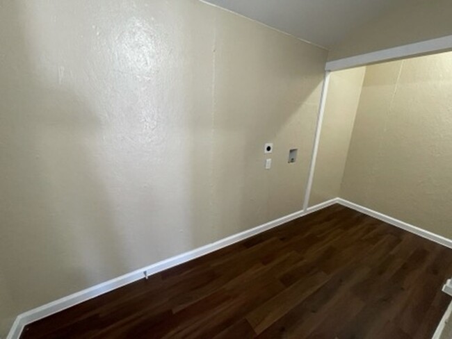 Building Photo - Newly remodeled 2bed/1bath in Beaumont