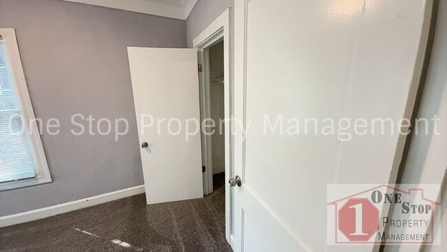 Building Photo - Welcome Home to this 3 Bedroom, 2 Bathroom...