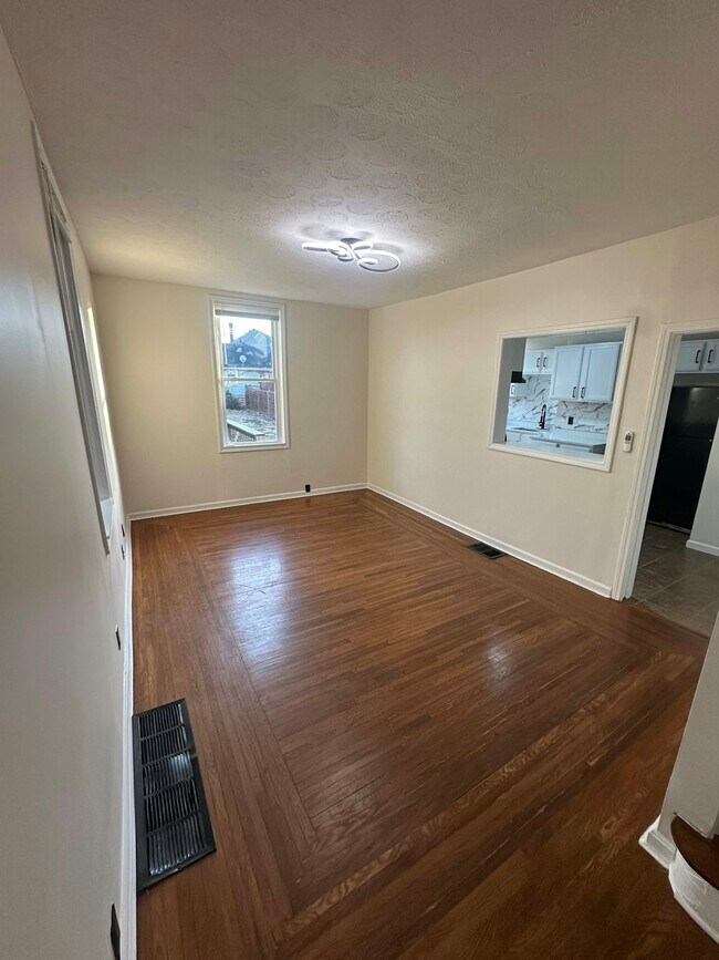 Building Photo - 1753 Courtland Ave