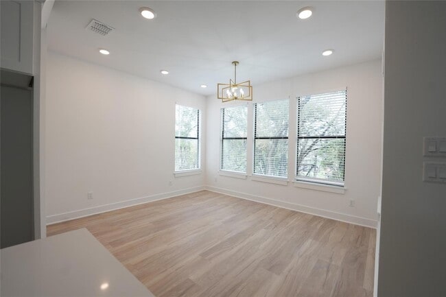 Building Photo - 48 Acacia Dr