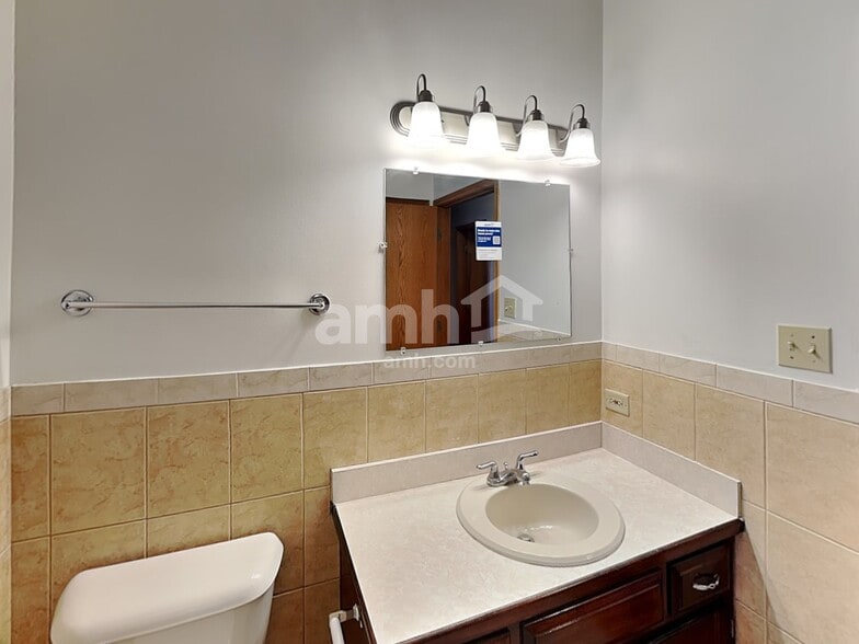 Building Photo - 6511 Goldhaber Ln