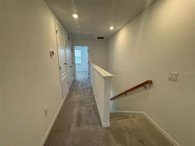 Building Photo - 3133 Skyline Lp