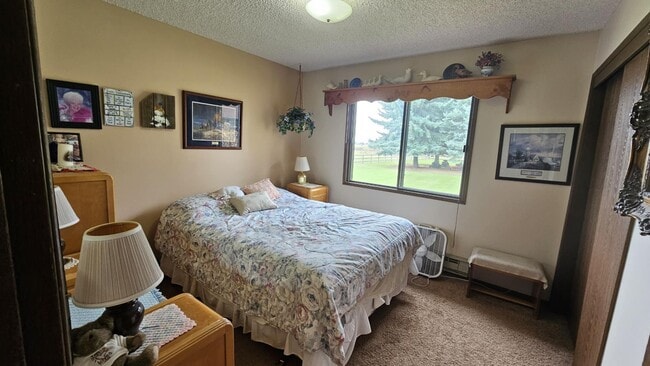 Building Photo - Fully Furnished house on 40 Acres Horse Pr...
