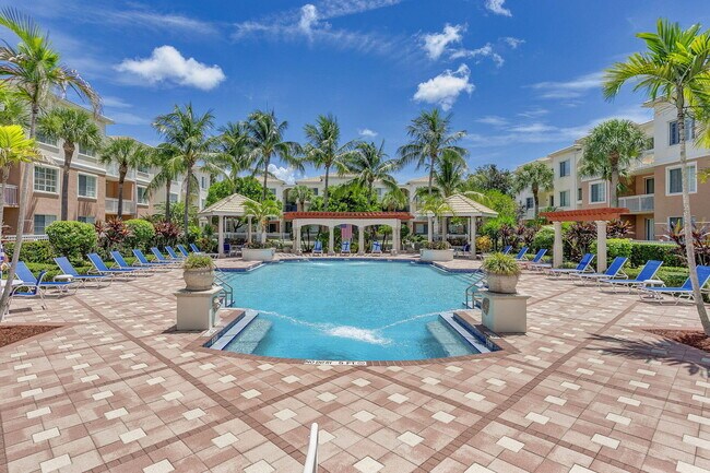 Building Photo - 6204 Myrtlewood Cir W