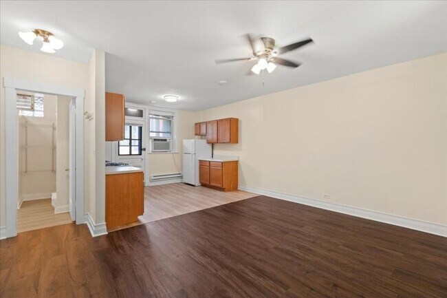 Primary Photo - 1 bedroom in Chicago IL 60614