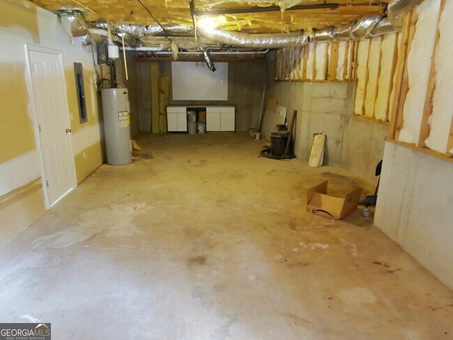 Building Photo - 4901 Planters Walk