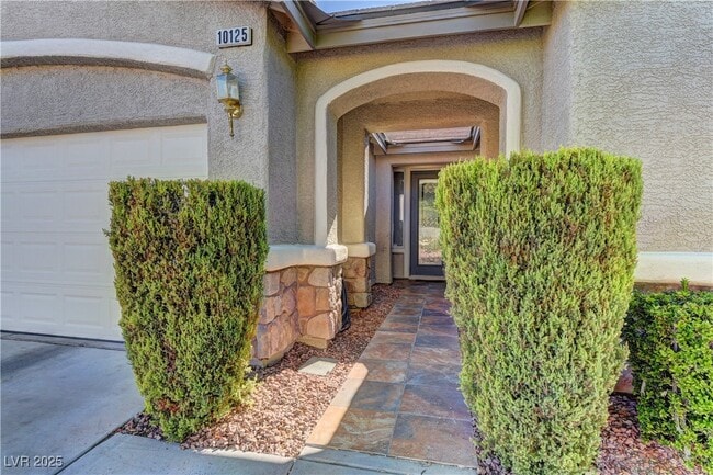 Building Photo - 10125 James Harbin Ave