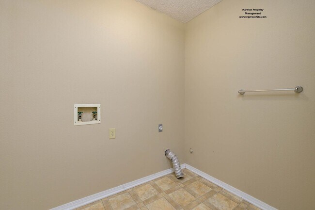 Building Photo - 9242 E Funston Ct