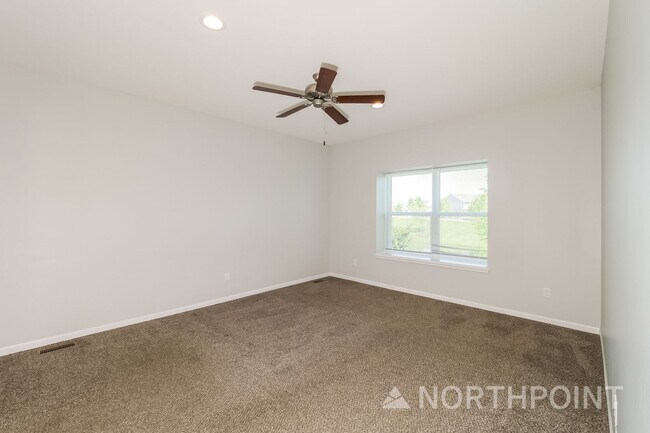 Building Photo - 4BR/3BA | Newly Renovated Single Family Home | 1-Car Covered Parking | In Bradley Crossing!