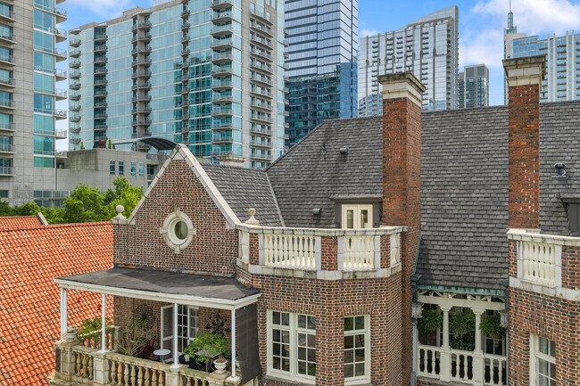 Building Photo - 81 Peachtree Pl NE