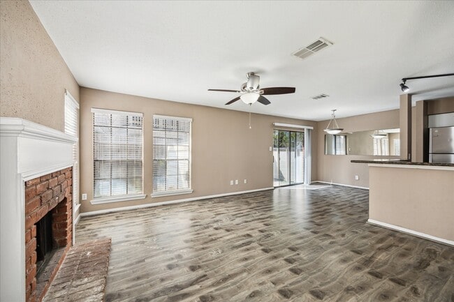 Building Photo - 2211 S Kirkwood Rd