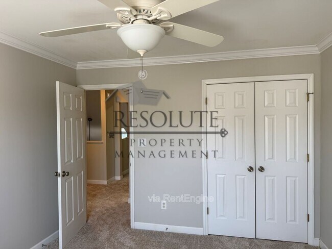 Building Photo - 303 Sugar Maple Ave