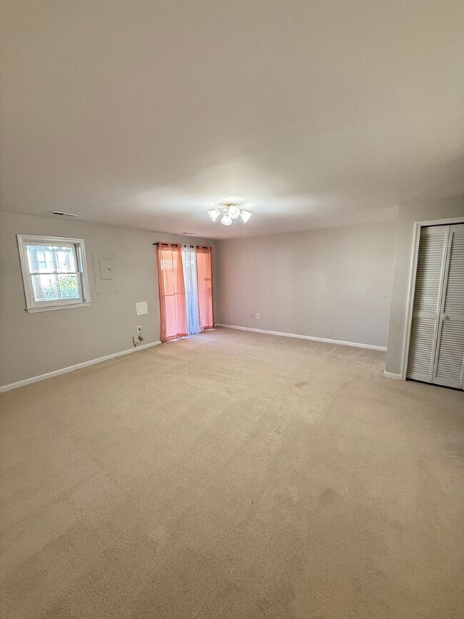 Building Photo - 2740 Winston Ct