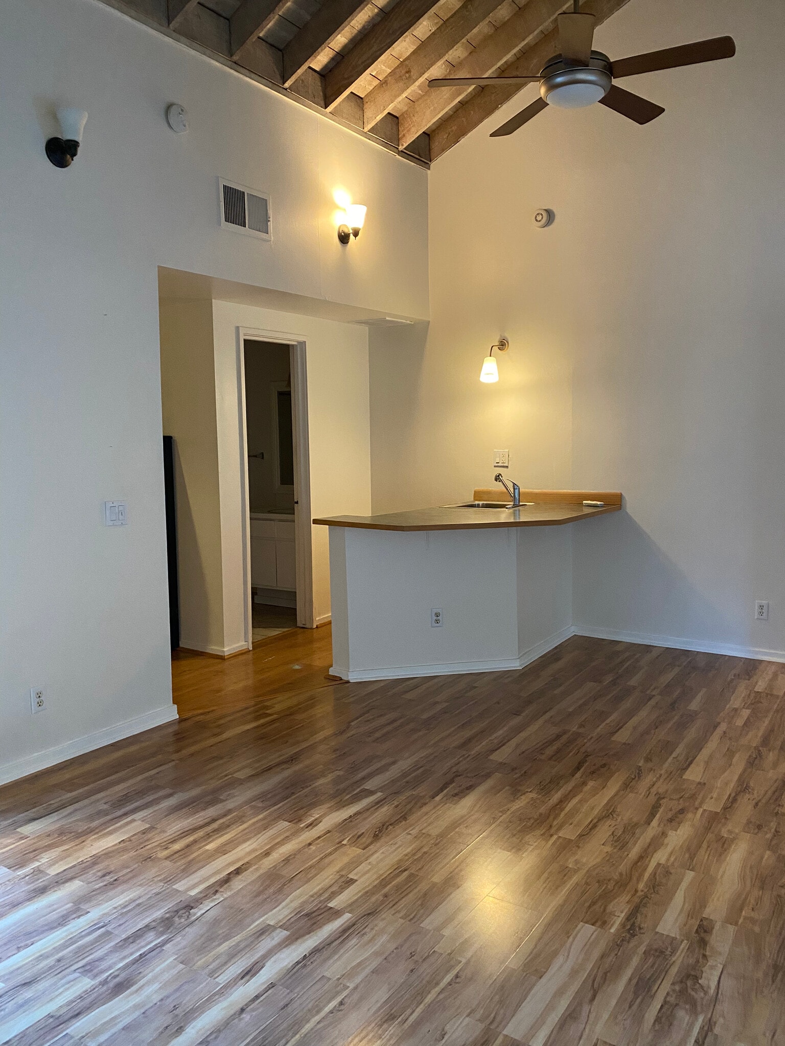 Building Photo - 23531 Avenida La Caza