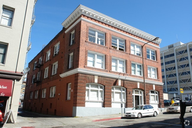 Primary Photo - Heywood Apartments
