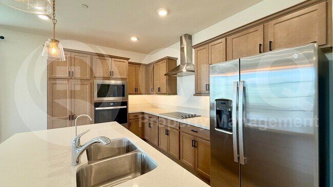 Building Photo - 2121 W Sonoran Desert Dr