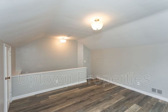 Building Photo - 3743 SE Cesar Estrada Chavez Blvd
