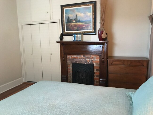 Building Photo - All inclusive, Safe and Practical 4BR 2 Ba...