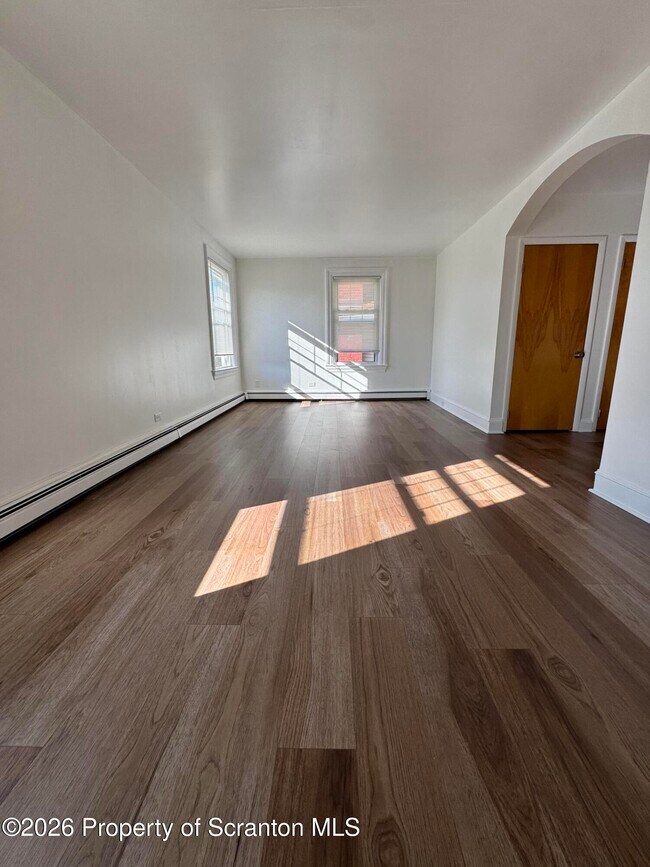 Building Photo - 1810 Capouse Ave