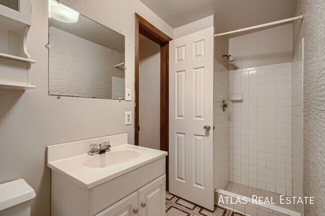 Building Photo - 2918 Oro Blanco Dr