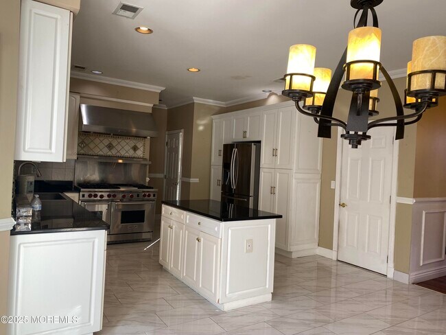 Building Photo - 41 Church Rd